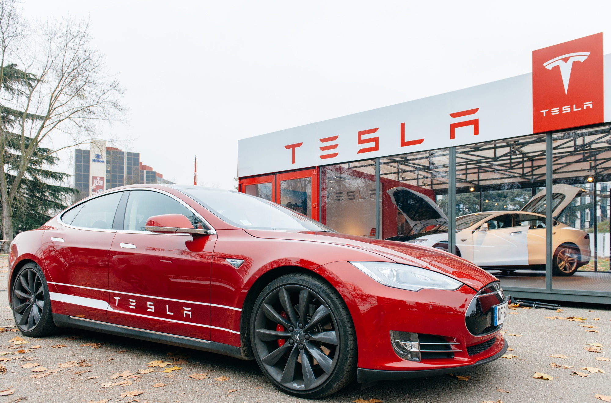 Lohnt sich jetzt die Investition in die Tesla-Aktie?